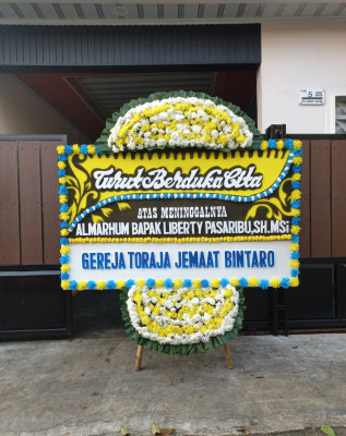 Papan Bunga Duka di Kikim Tengah
